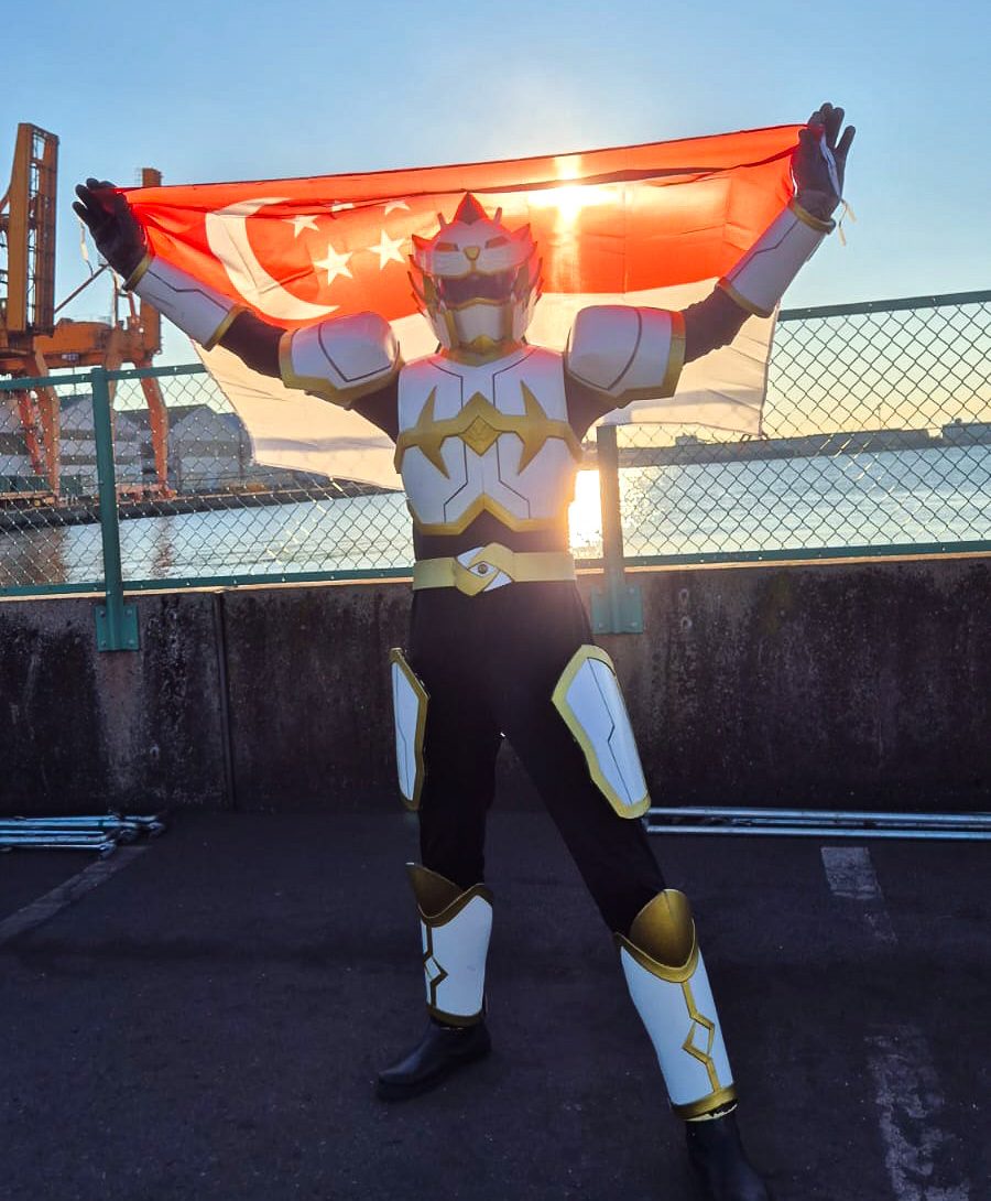 Sacred Guardian Singa flying the Singapore flag at the Japan Local Hero Festival